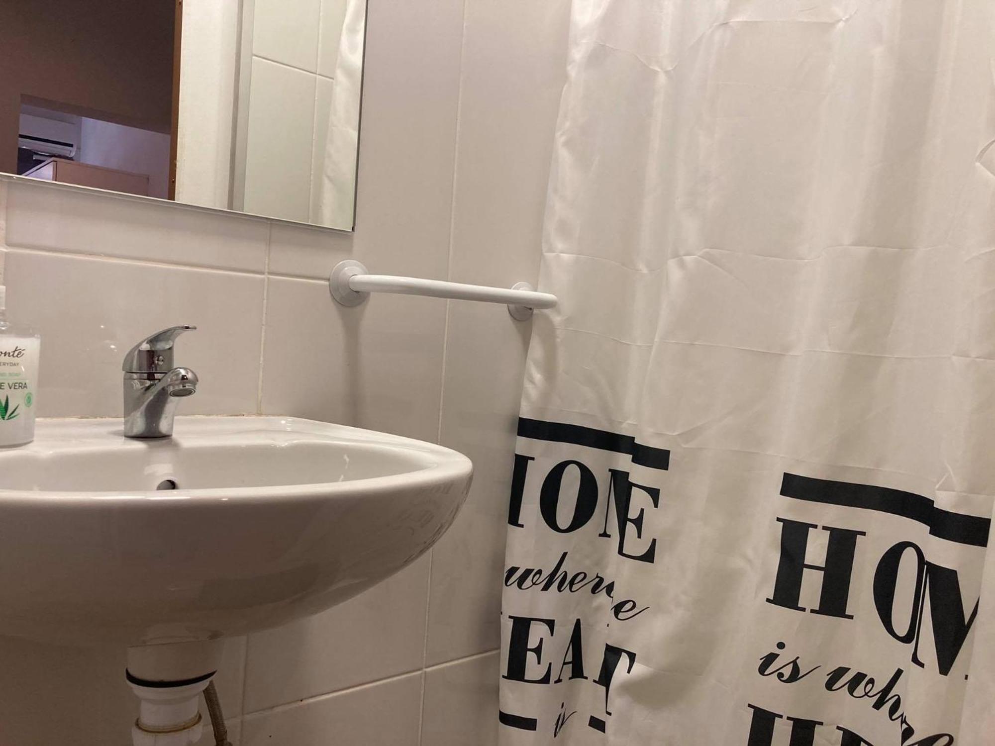 Peters Guesthouse Aveiro Oda fotoğraf